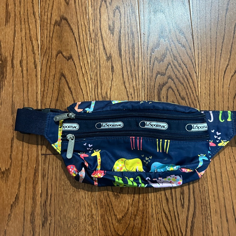 LeSportsac women’s/Kids Animal Print Fanny Pack - Navy
